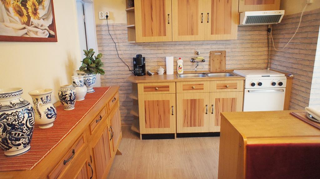 Hajnal Apartman Villa ยูลา ห้อง รูปภาพ