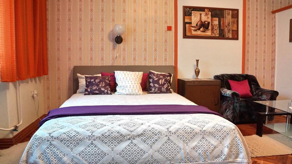 Hajnal Apartman Villa ยูลา ภายนอก รูปภาพ